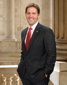 Official portrait of United States Senator Ben Sasse